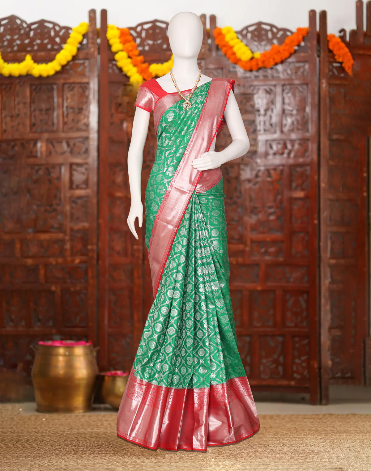 Dark Green Novelty and Floral Silver Zari Kanchi Pattu Silk Saree