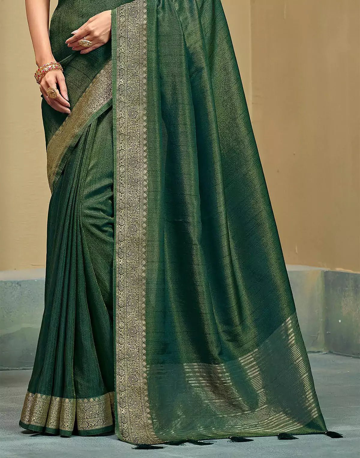 Image of Green Raw Silk Festive Saree - South India Shopping Mall