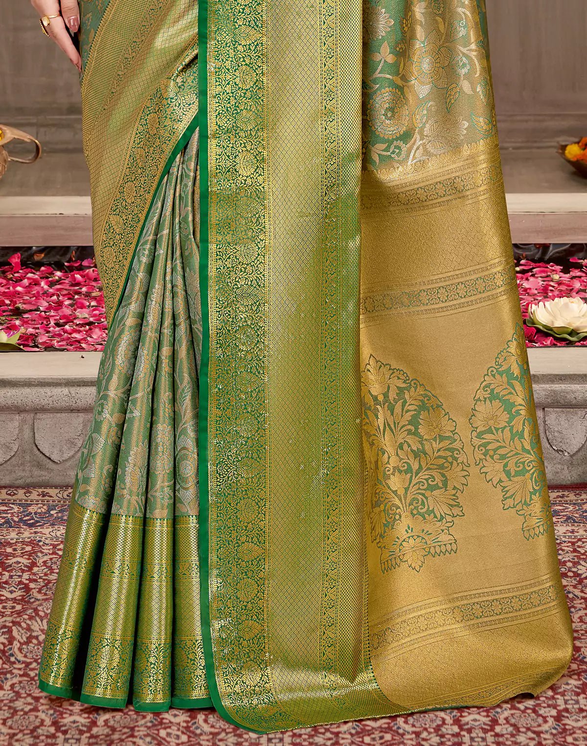 Image of Green Skut Border Tissu Jaal Semi Silk Self Saree - South India Shopping Mall