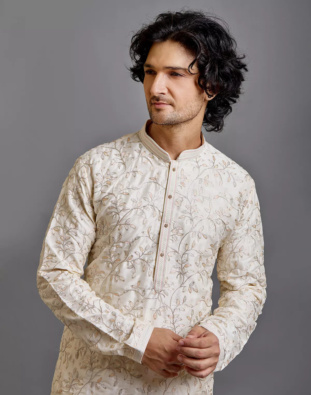 Image of Thread work Bel Buti Patterned Cotton Silk Kurta Pyjama
