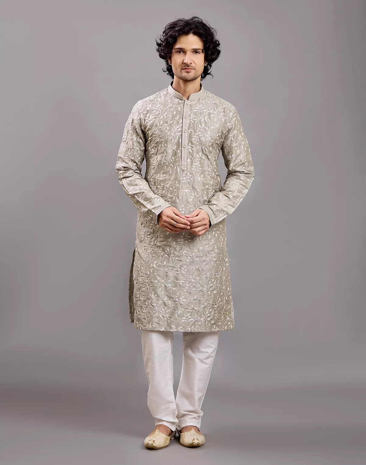 Thread work Bel Buti Patterned Cotton Silk Kurta Pyjama