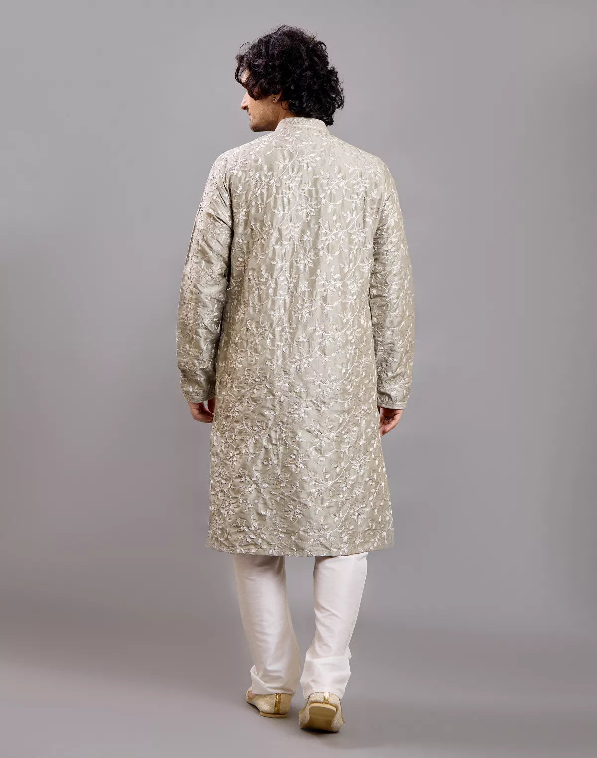Thread work Bel Buti Patterned Cotton Silk Kurta Pyjama