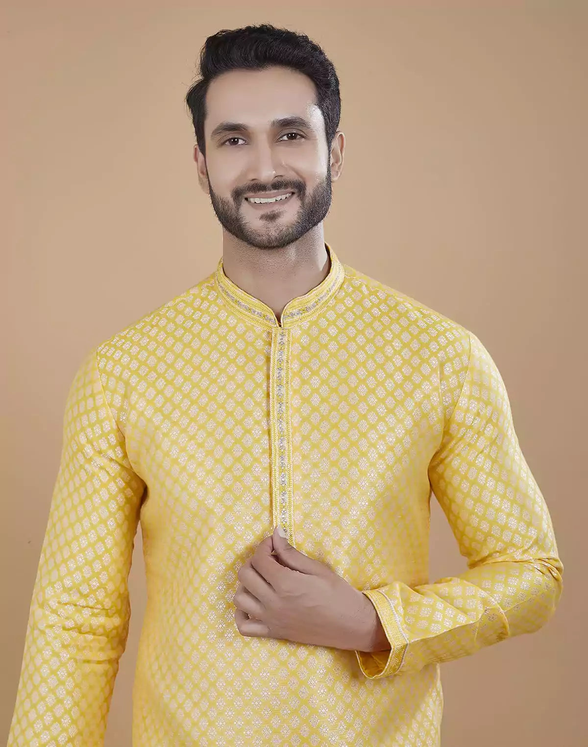 Image of All Over Silver Bootis Jacquard Kurta Set