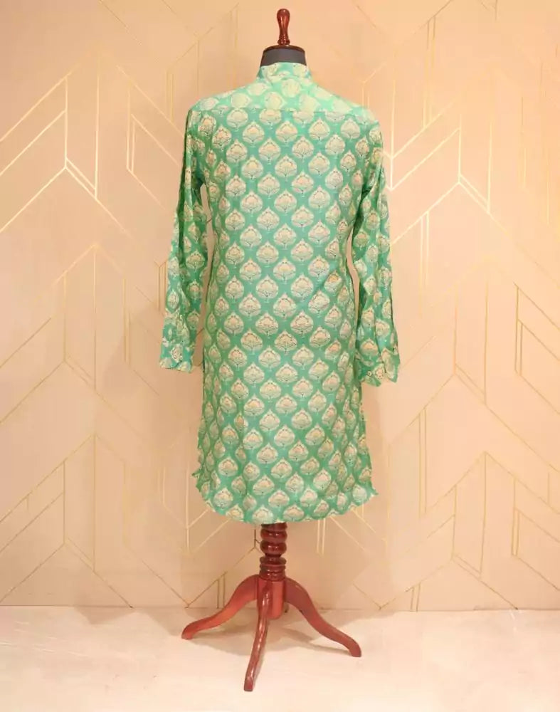 Image of Green Elegant Floral Cotton Silk Kurta Pyjama Set
