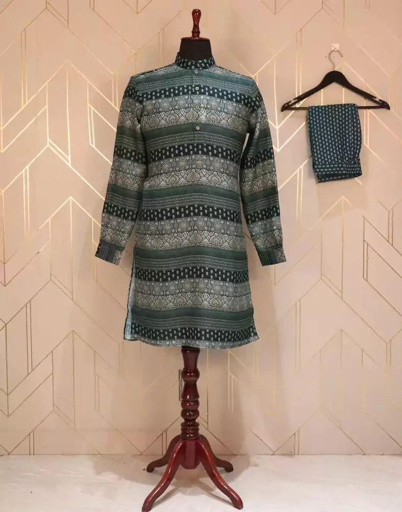 Image of Green Floral Glaxo Cotton Printed Kurta Pyjama Set
