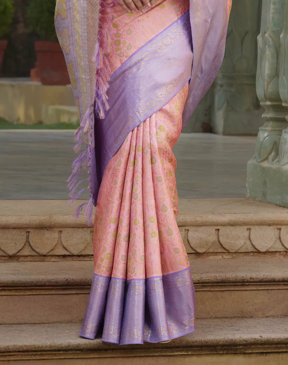 Light Pink Floral Kanchipuram Pure Silk Saree With Contrast Skut Border - South India Shopping Mall
