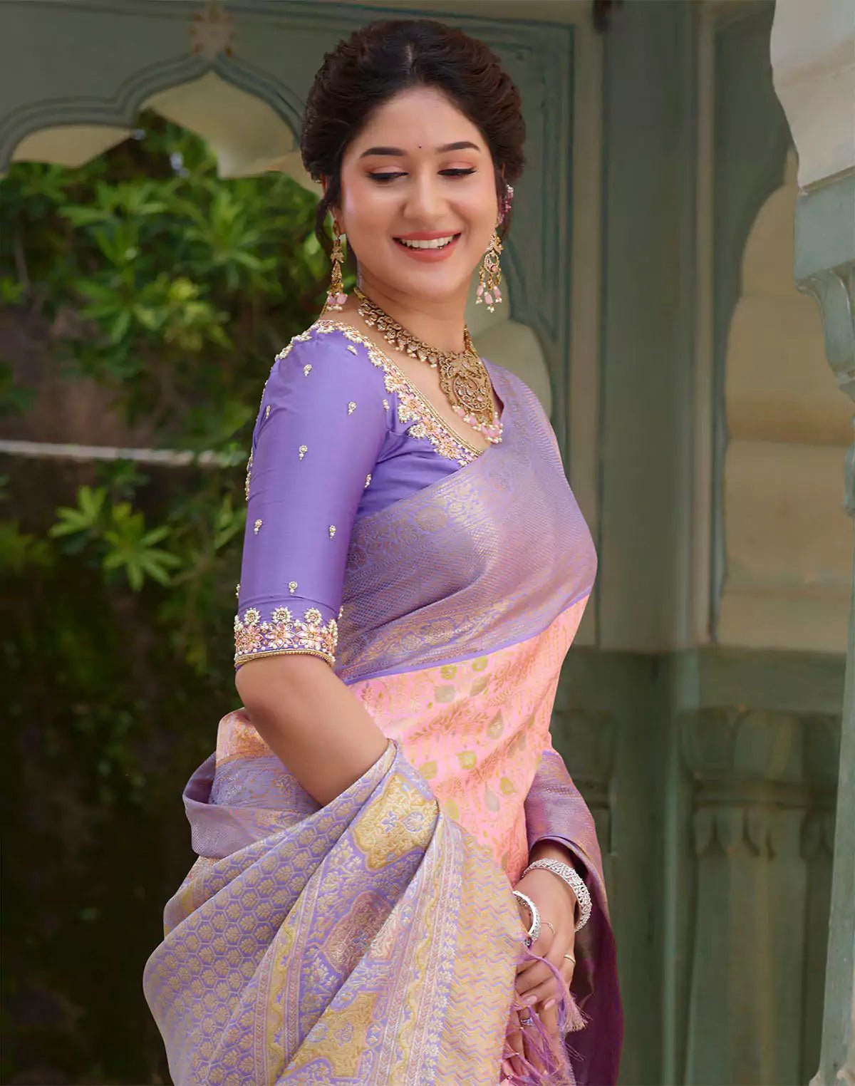 Light Pink Floral Kanchipuram Pure Silk Saree With Contrast Skut Border - South India Shopping Mall