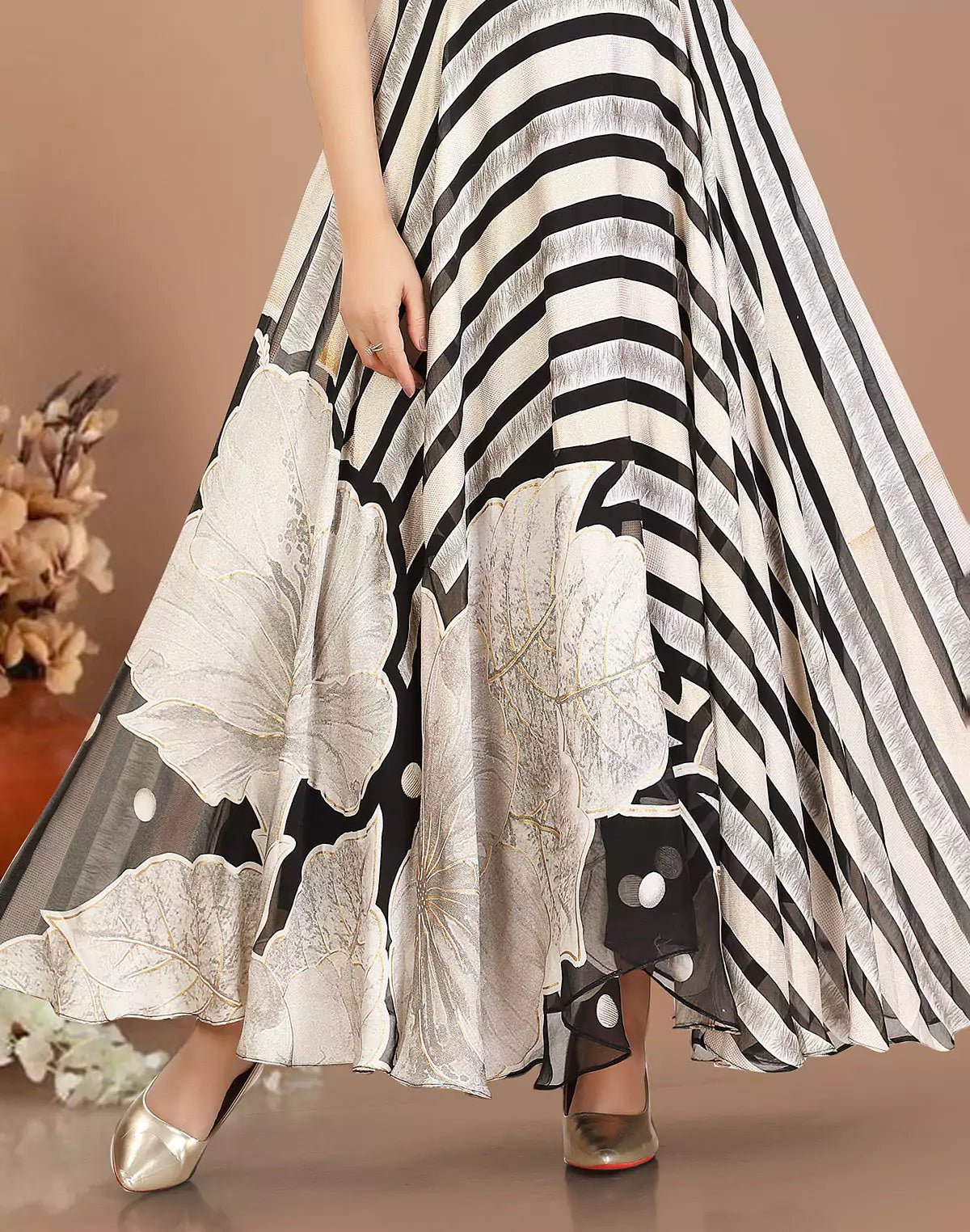 Image of Off White Georgette Trendy Party Wear Kurti - South India Shopping Mall