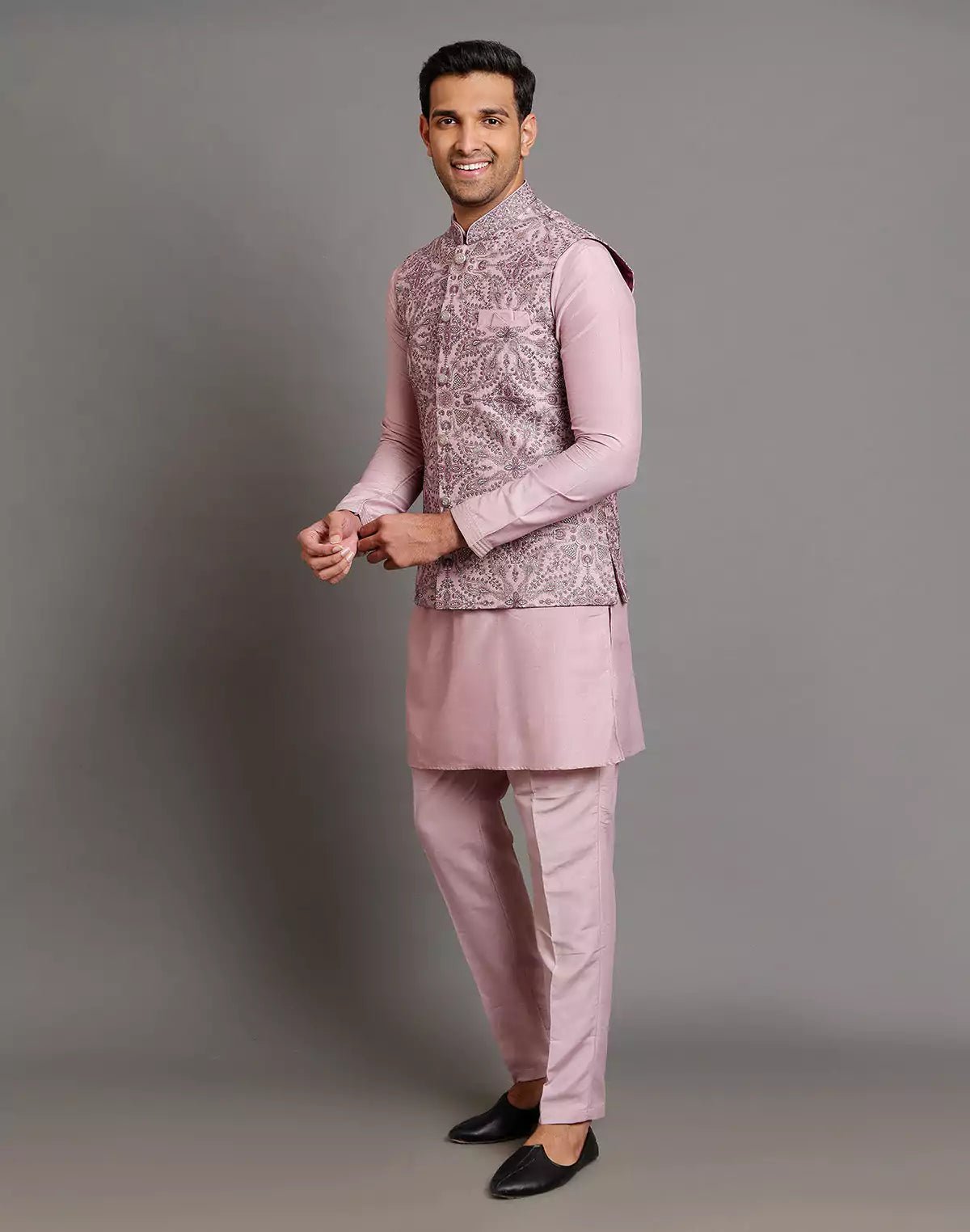 Image of Onion All Over Floral Giza Cotton Thread Embroidery Work Kurta Jacket Set - South India Shopping Mall