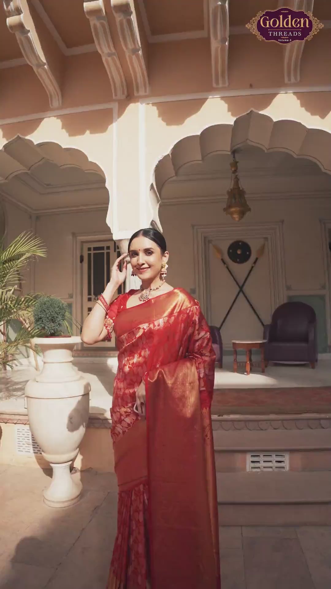 Image of Red Kanchipuram Pure Silk Self Blouse and Self Saree