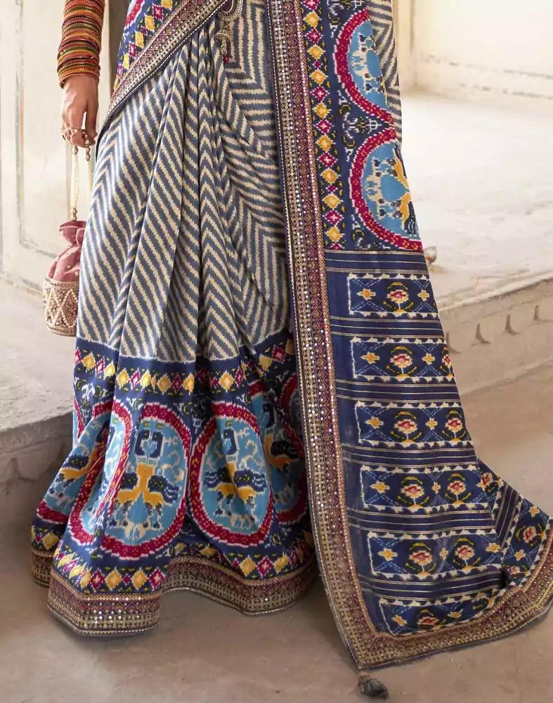 Image of Blue Coloured Zig Zag Saree