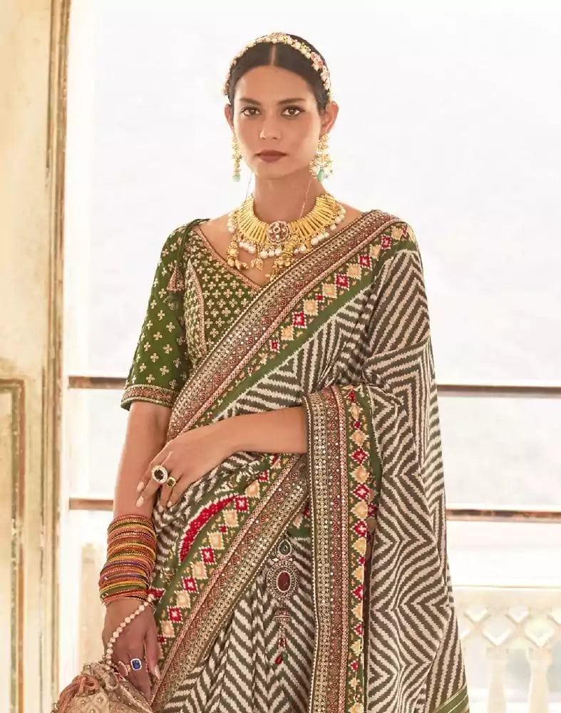 Image of Dark Green Zig Zag Dola Silk Fabric Saree