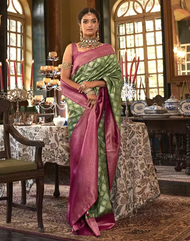 Image of Traditional Green Geometric Pattern Soft Silk Saree