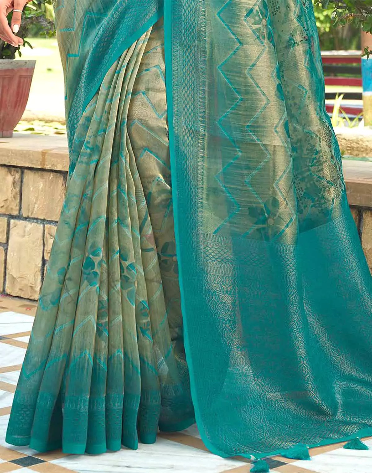 Image of Sea Green Chevron Pattern Tissue Saree