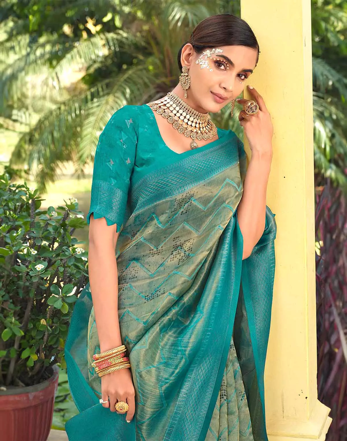 Image of Sea Green Chevron Pattern Tissue Saree