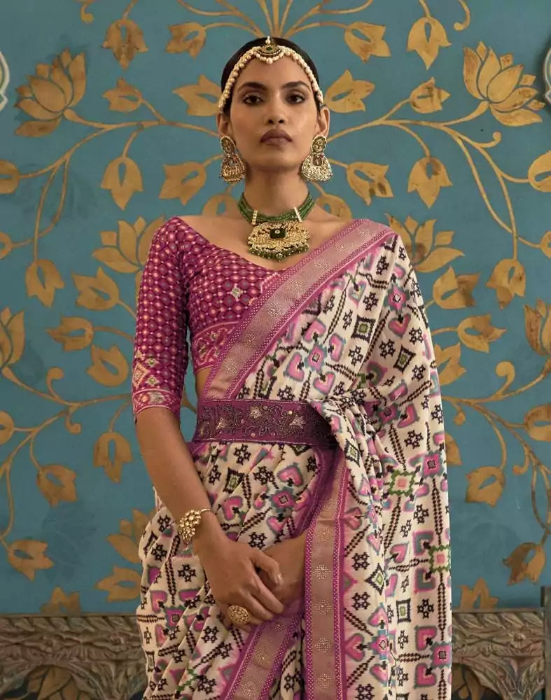 Image of Cream Ikat Priyam Patola Saree