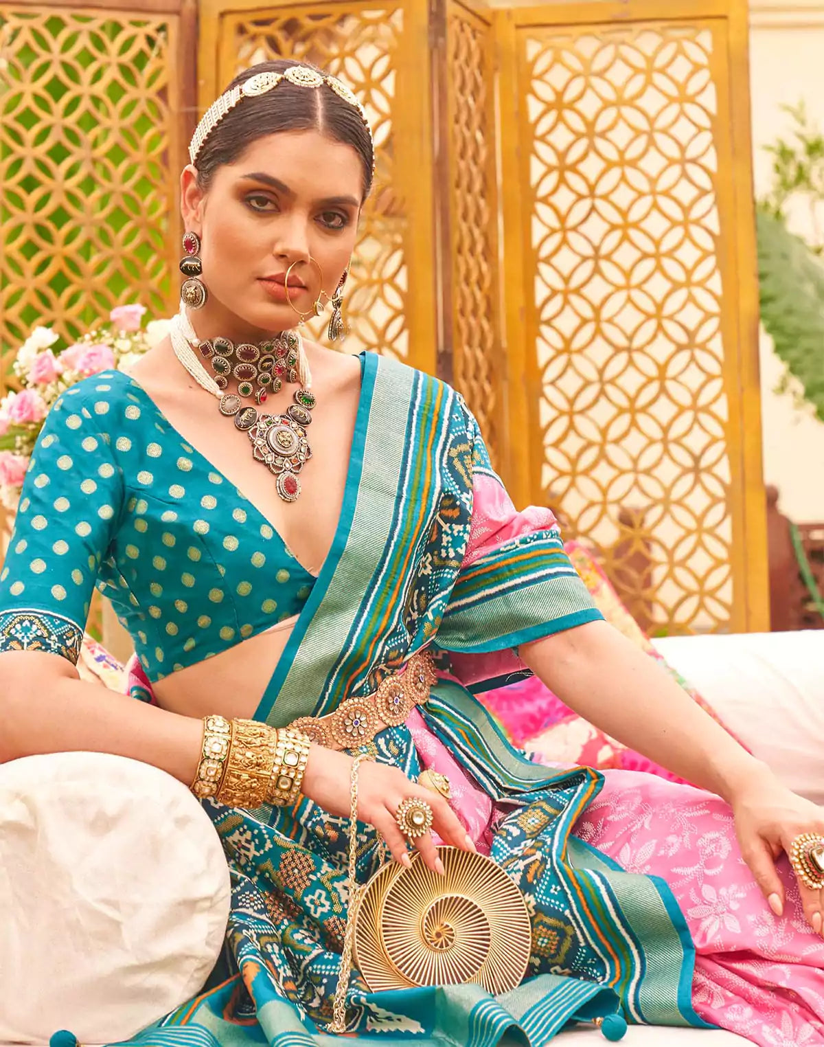 Image of Glamorous Pink Patola Print Saree