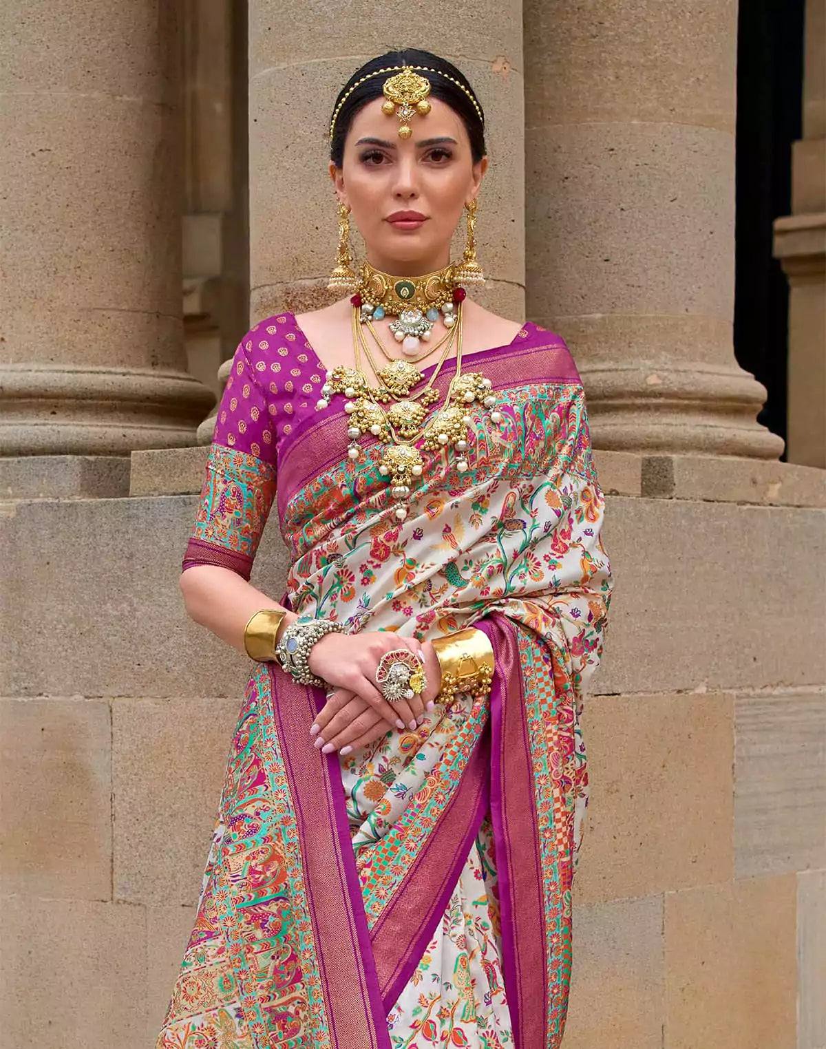 Image of Light Grey Handloom Kalamkari Print Patola Saree