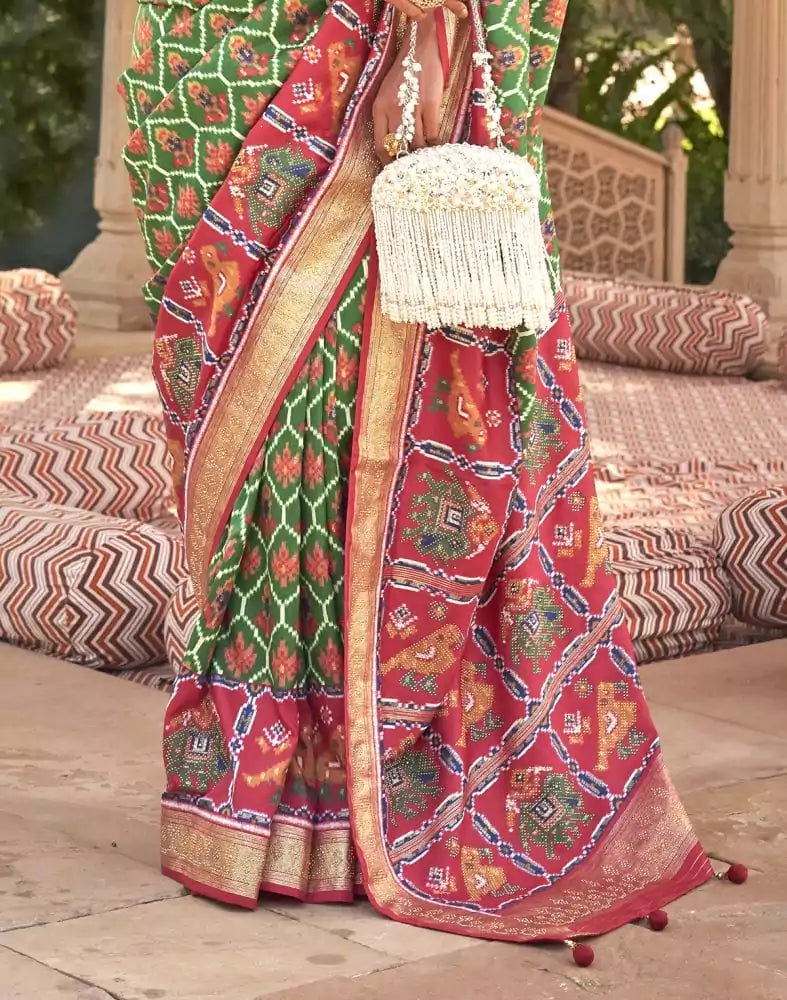 Image of Beautiful Green Coloured Ikat Print Patola Saree
