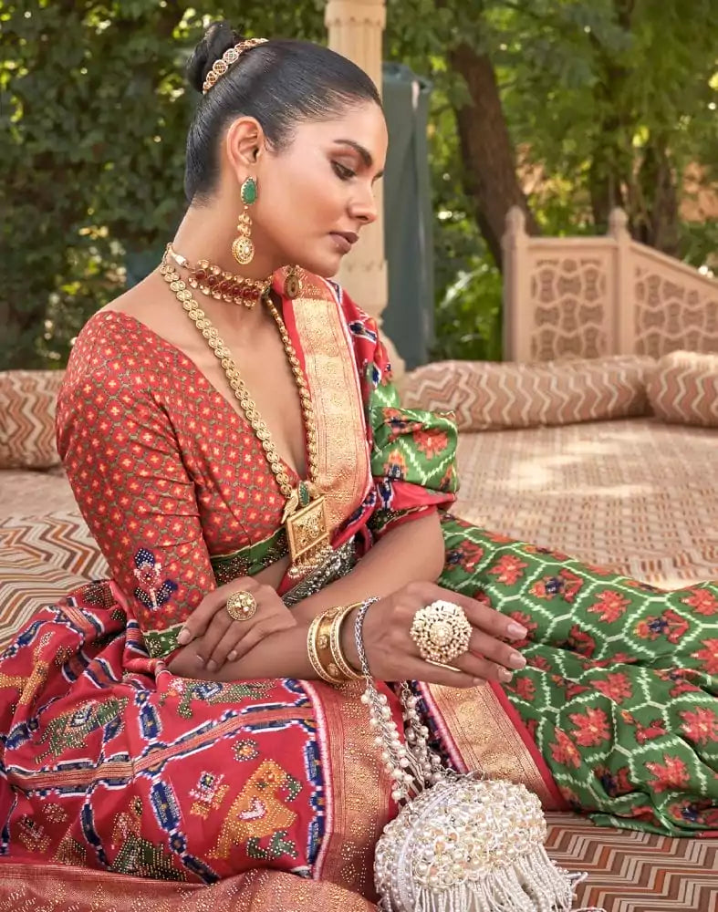 Image of Beautiful Green Coloured Ikat Print Patola Saree