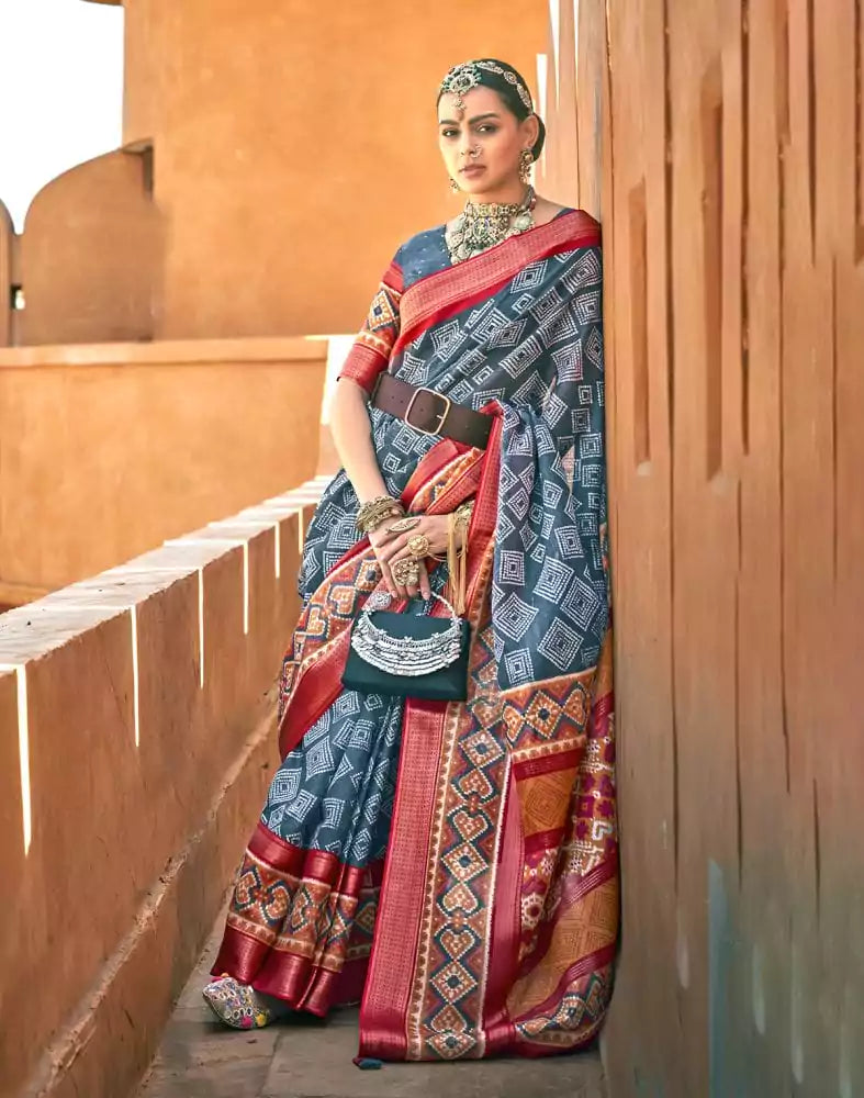 Image of Grey Geometric Cotton Silk Fancy Saree