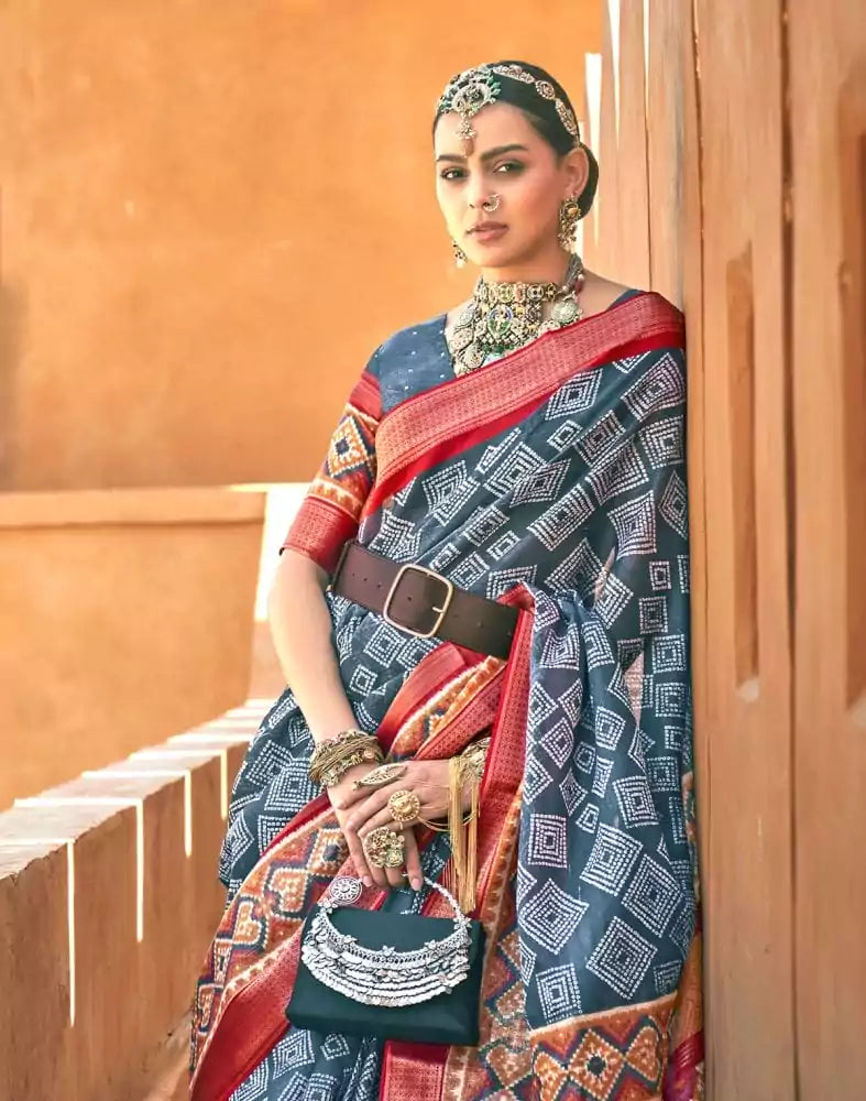 Image of Grey Geometric Cotton Silk Fancy Saree