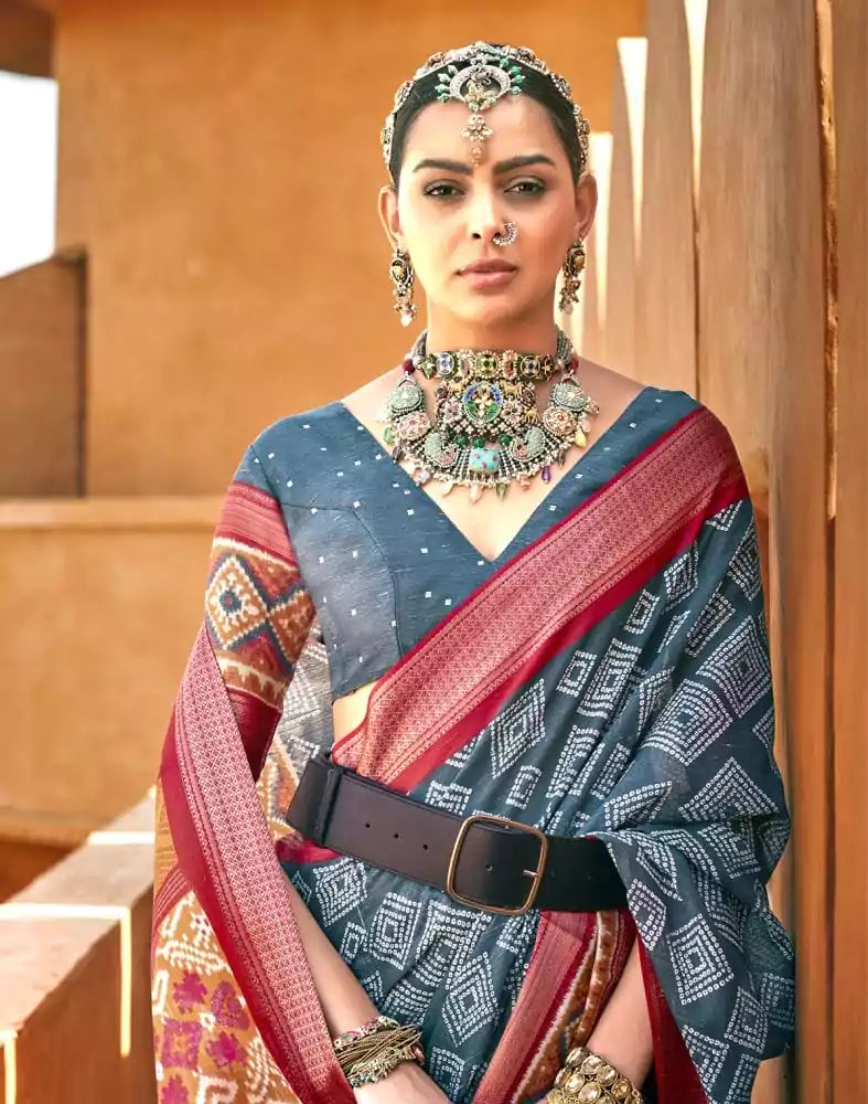 Image of Grey Geometric Cotton Silk Fancy Saree
