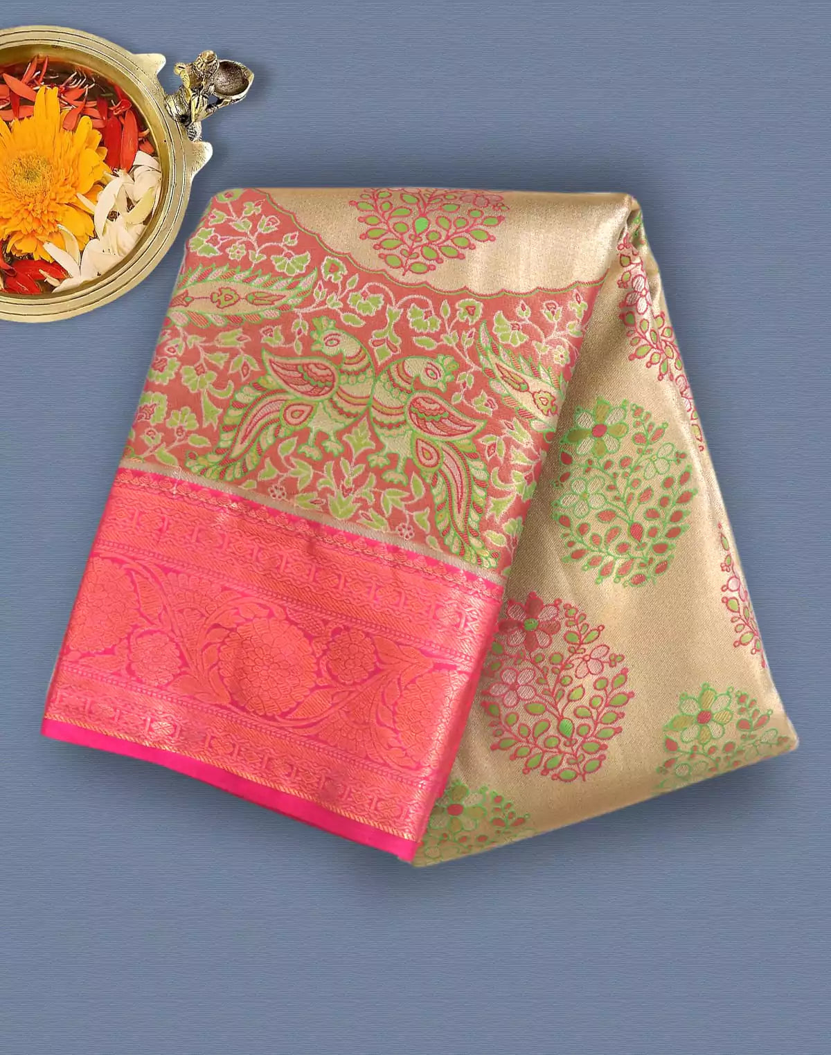 Image of Green Coloured Floral Jaal Weaving Saree