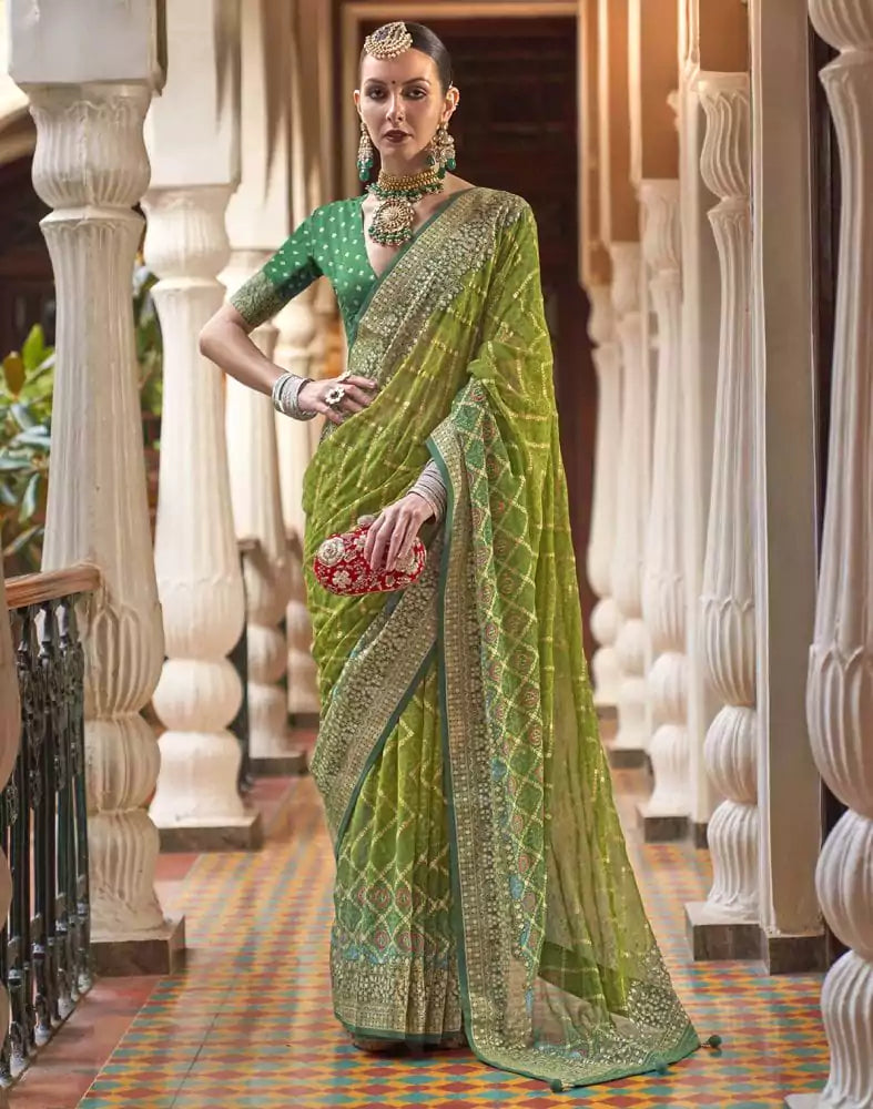 Image of Parrot Green Zig Zag Pattern Georgette Saree