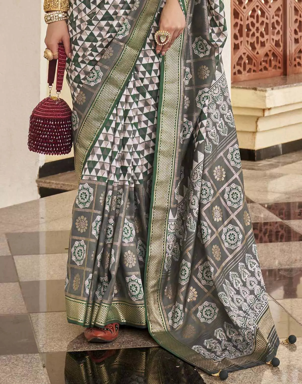 Image of Green Colour Geometric Pattern Soft Silk Saree