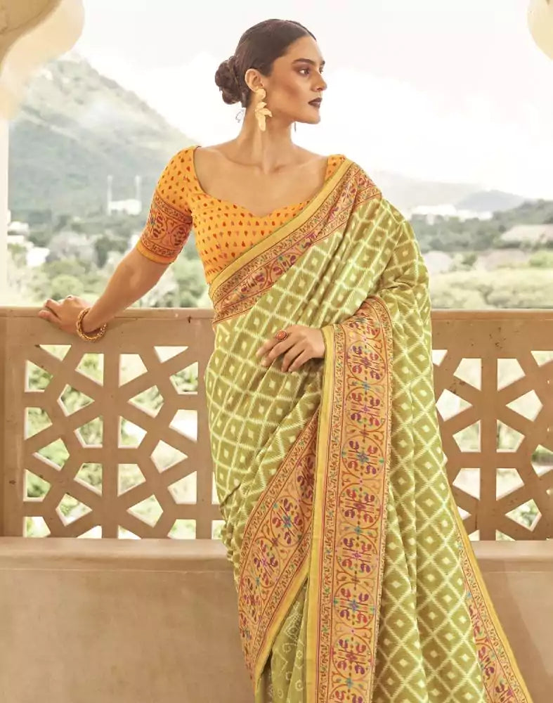 Image of Mehendi Green Geometric Dola Silk Saree