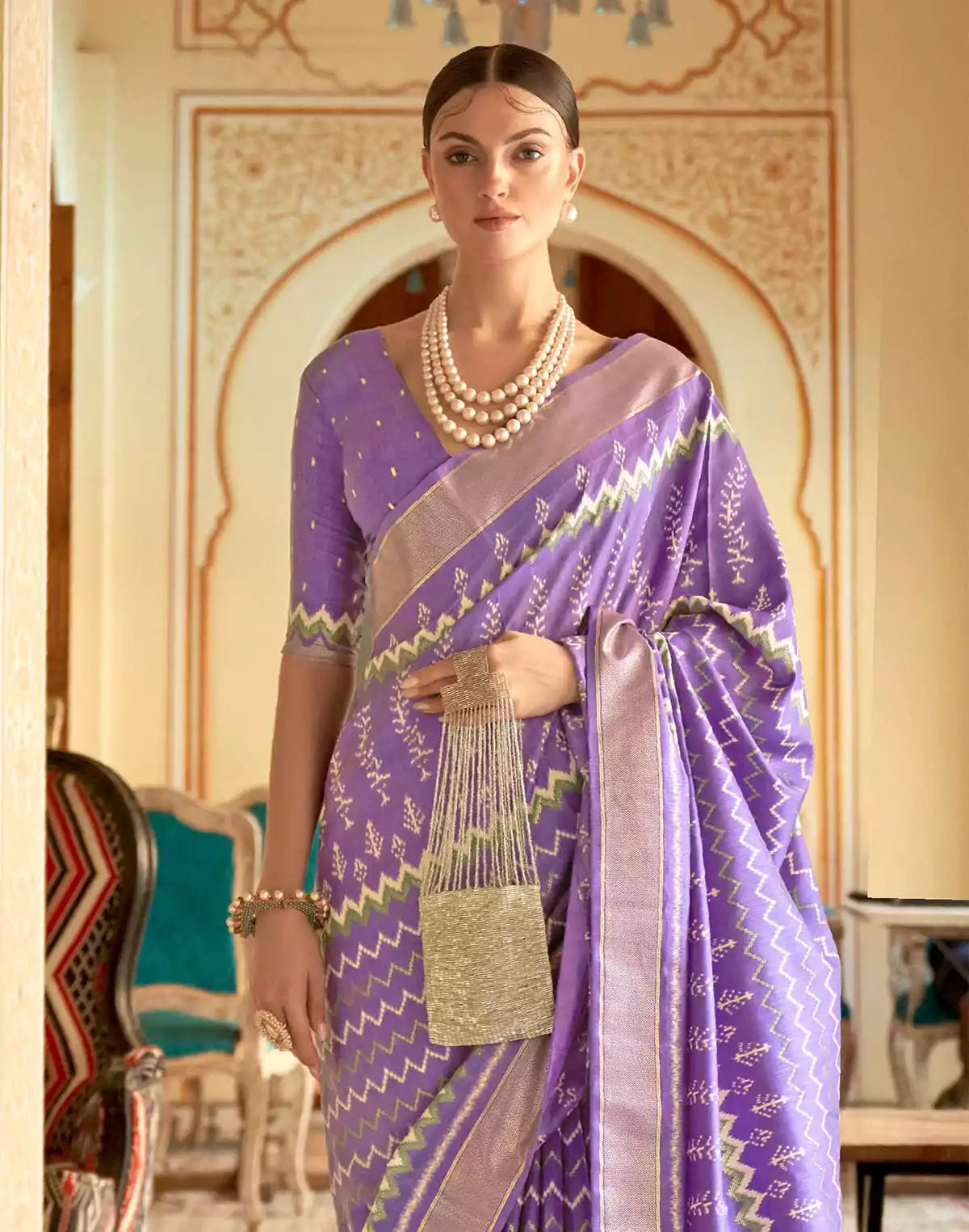Image of Purple Patola Ikat Print Elegant Saree