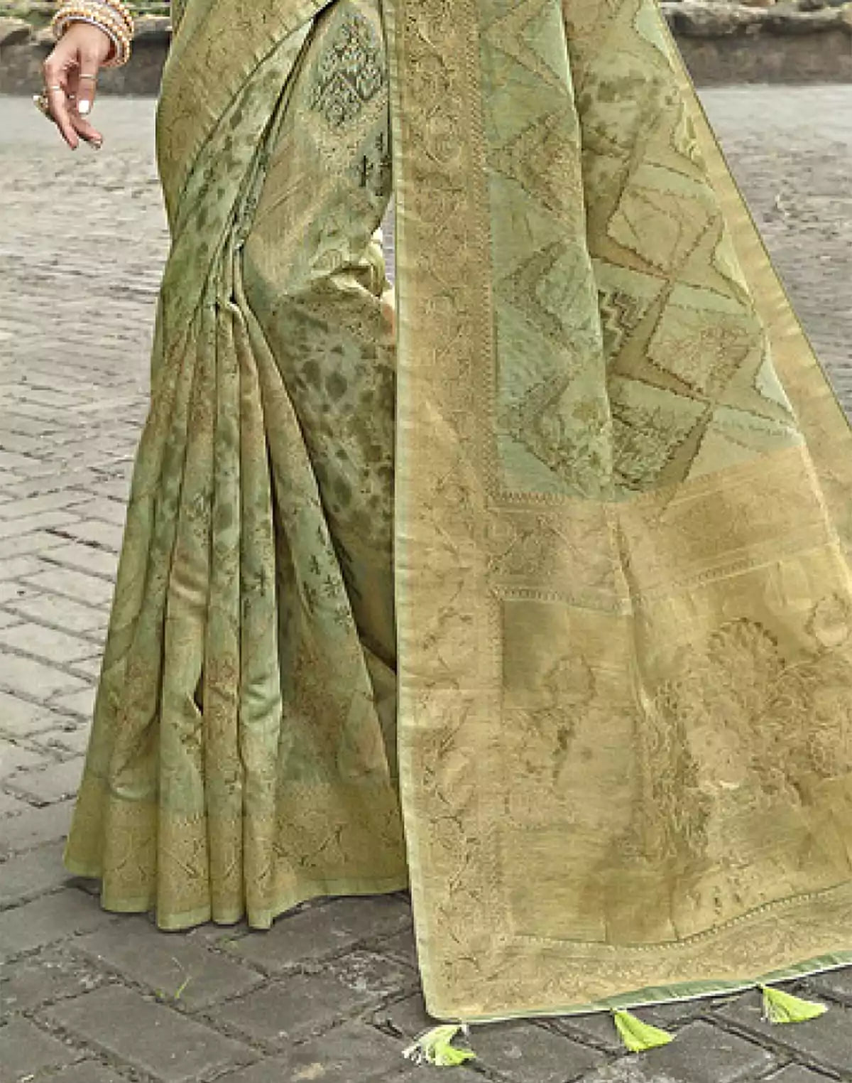 Image of Gorgeous Light Green Jute Saree