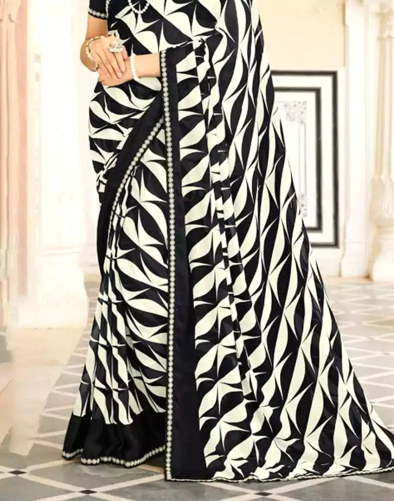 Image of Black Graphic Print Chiffon Saree