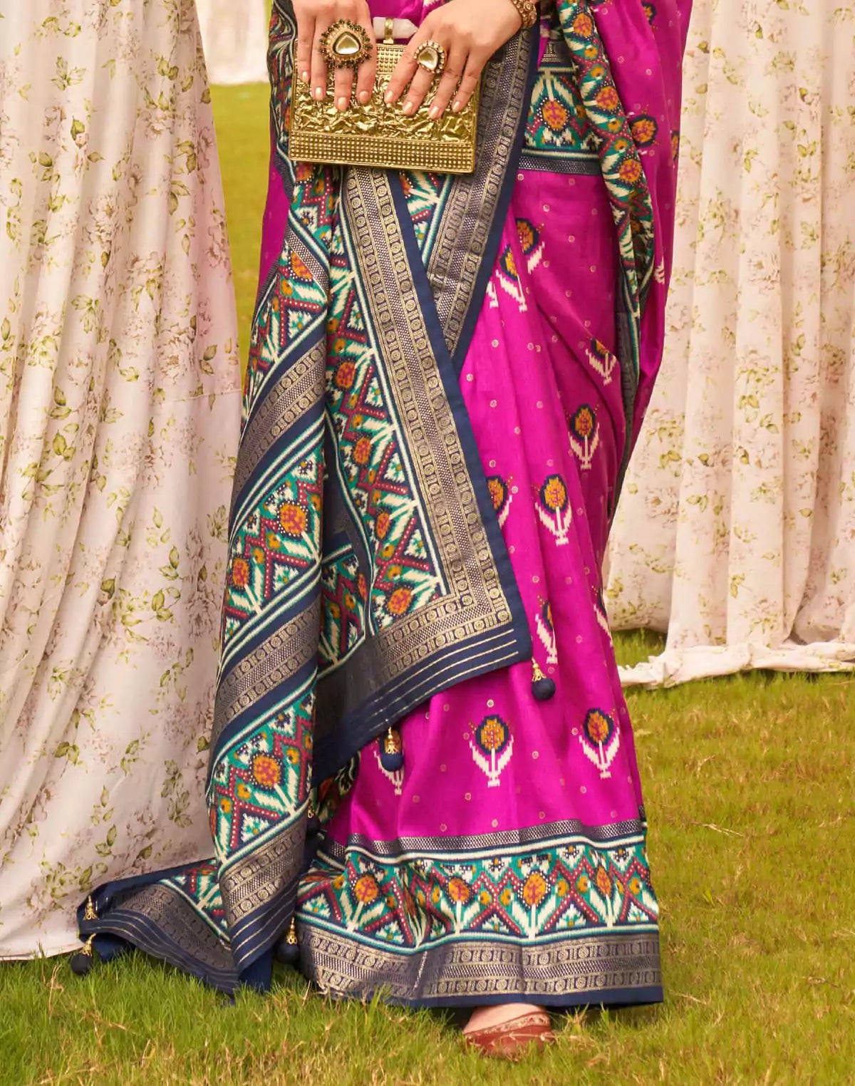 Image of Mermerizing Dark Pink Patola Silk Trendy Saree