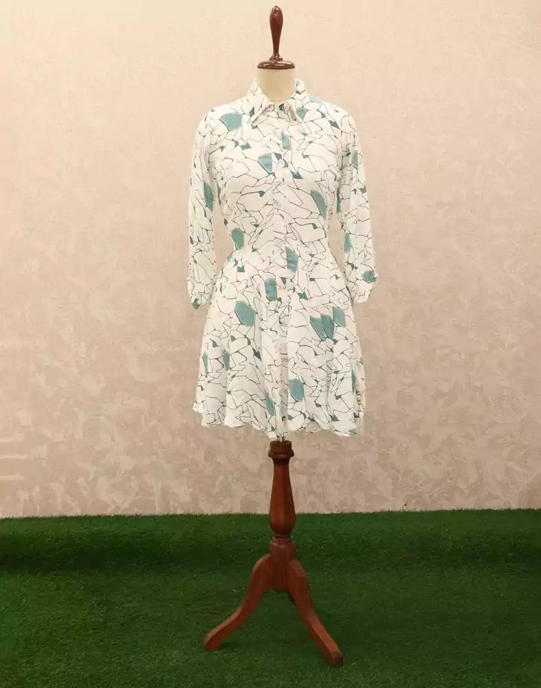 Image of Light Green Graphic Print Chiffon Top