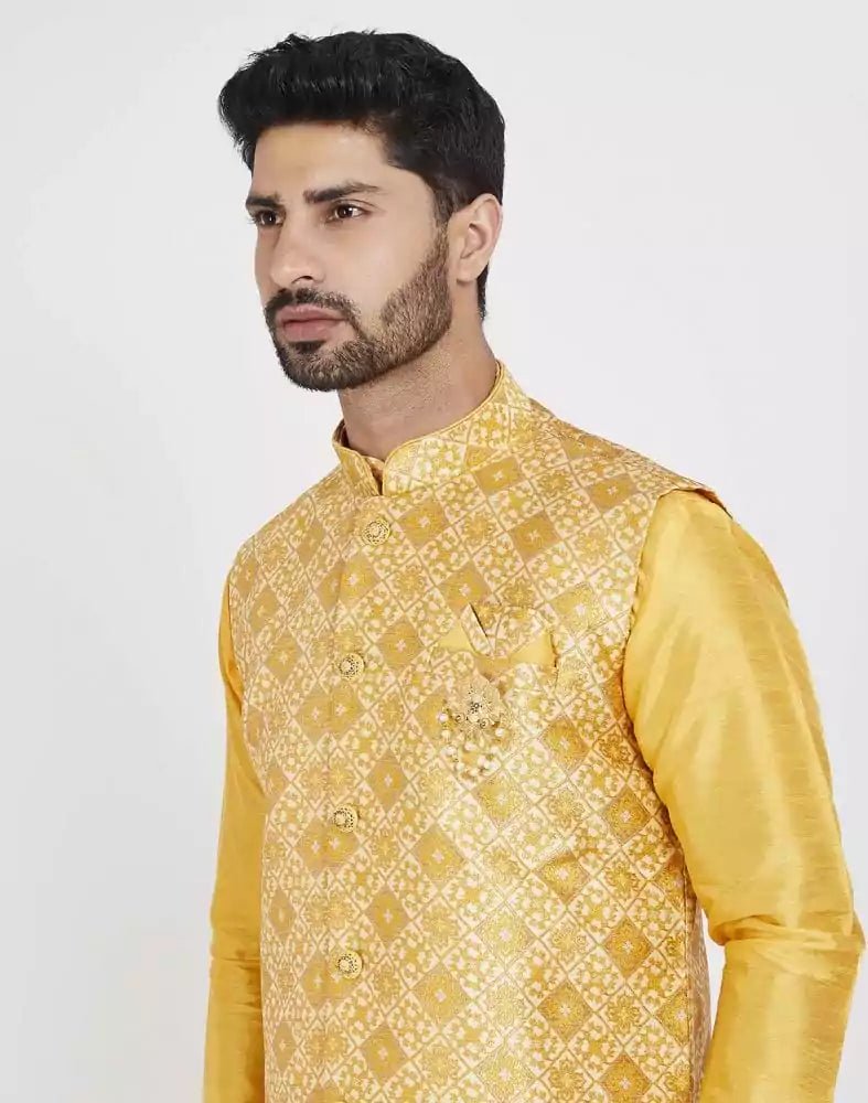 Image of Yellow Self Highlighted Design Kurta Set - South India Shopping Mall